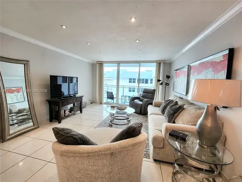 2030 S Ocean Dr Penthouse Hallandale Beach FL 33009