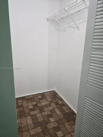 Miami FL 33196