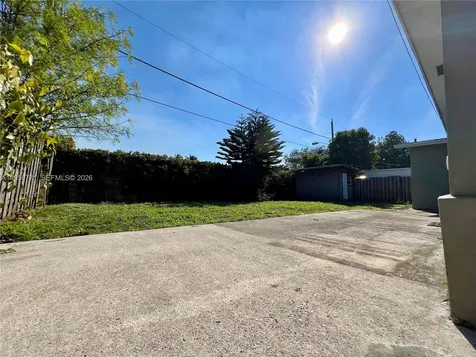 2500 NW 89th Avenue Sunrise FL 33322