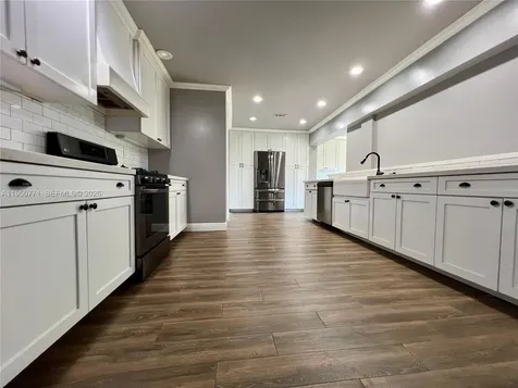 2500 NW 89th Avenue Sunrise FL 33322