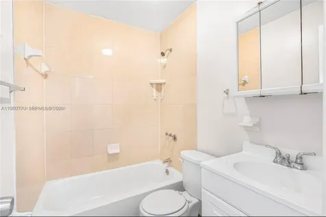 4221 NW 169th Terrace Miami Gardens FL 33055