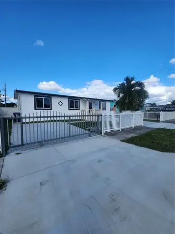 4221 NW 169th Terrace Miami Gardens FL 33055