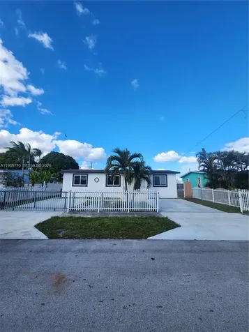 4221 NW 169th Terrace Miami Gardens FL 33055