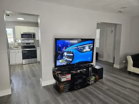 4221 NW 169th Terrace Miami Gardens FL 33055