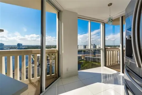 1000 W Island Boulevard Aventura FL 33160