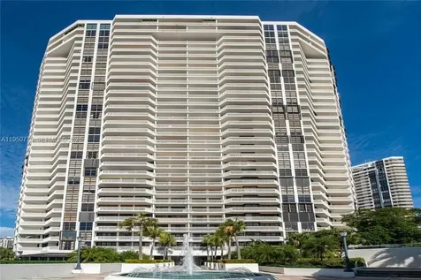 1000 W Island Boulevard Aventura FL 33160