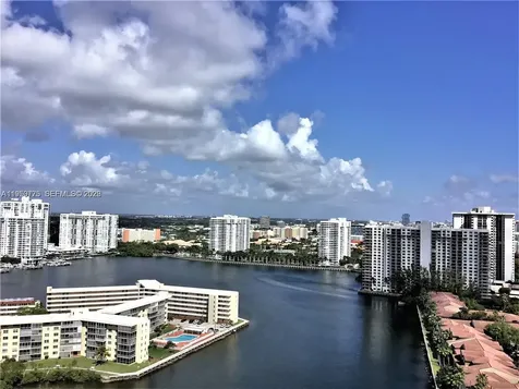 1000 W Island Boulevard Aventura FL 33160