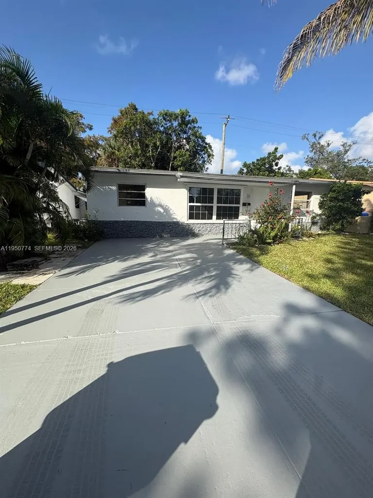 6311 SW 8th Street North Lauderdale FL 33068