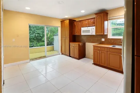 6120 SW 19th Street North Lauderdale FL 33068