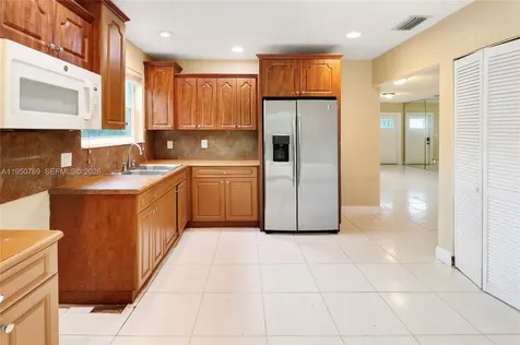 6120 SW 19th Street North Lauderdale FL 33068
