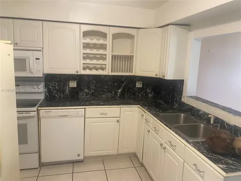 9438 SW 51st Street Cooper City FL 33328