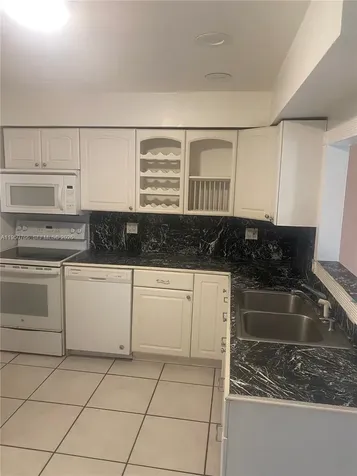 9438 SW 51st Street Cooper City FL 33328