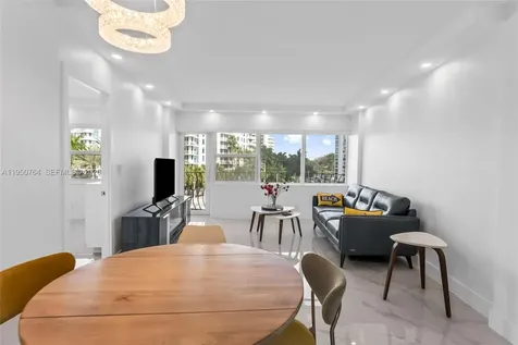 3250 NE 28th Street Fort Lauderdale FL 33308