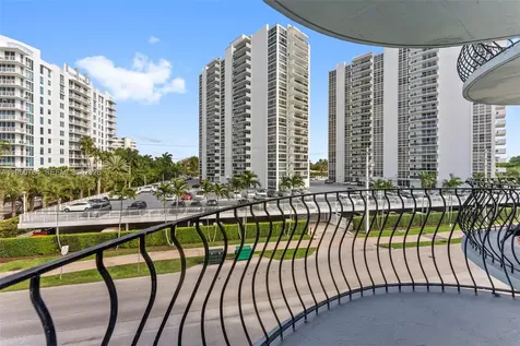 3250 NE 28th Street Fort Lauderdale FL 33308