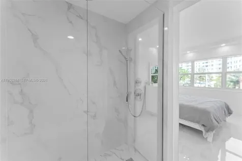 3250 NE 28th Street Fort Lauderdale FL 33308