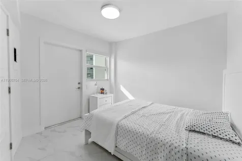 3250 NE 28th Street Fort Lauderdale FL 33308