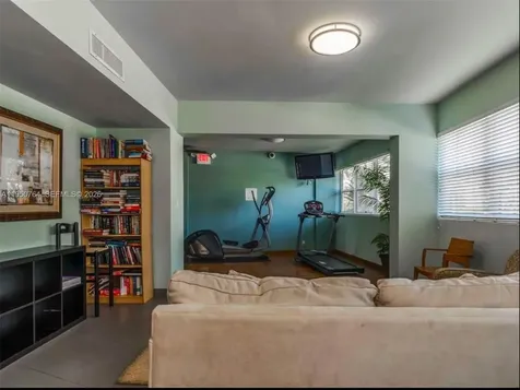 3250 NE 28th Street Fort Lauderdale FL 33308