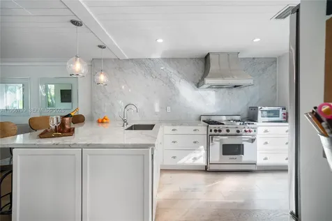 463 W 62nd Street Miami Beach FL 33140