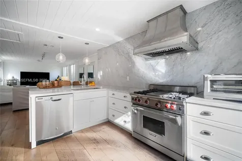 463 W 62nd Street Miami Beach FL 33140