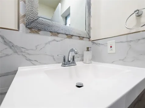 206 SW 159th Way Sunrise FL 33326