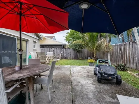 206 SW 159th Way Sunrise FL 33326
