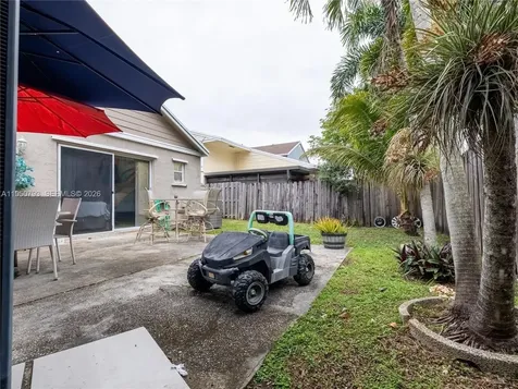 206 SW 159th Way Sunrise FL 33326