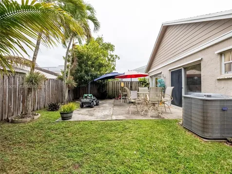 206 SW 159th Way Sunrise FL 33326