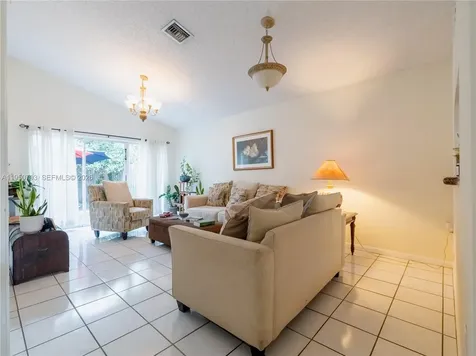 206 SW 159th Way Sunrise FL 33326