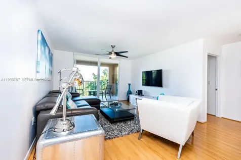 19801 E Country Club Drive Aventura FL 33180