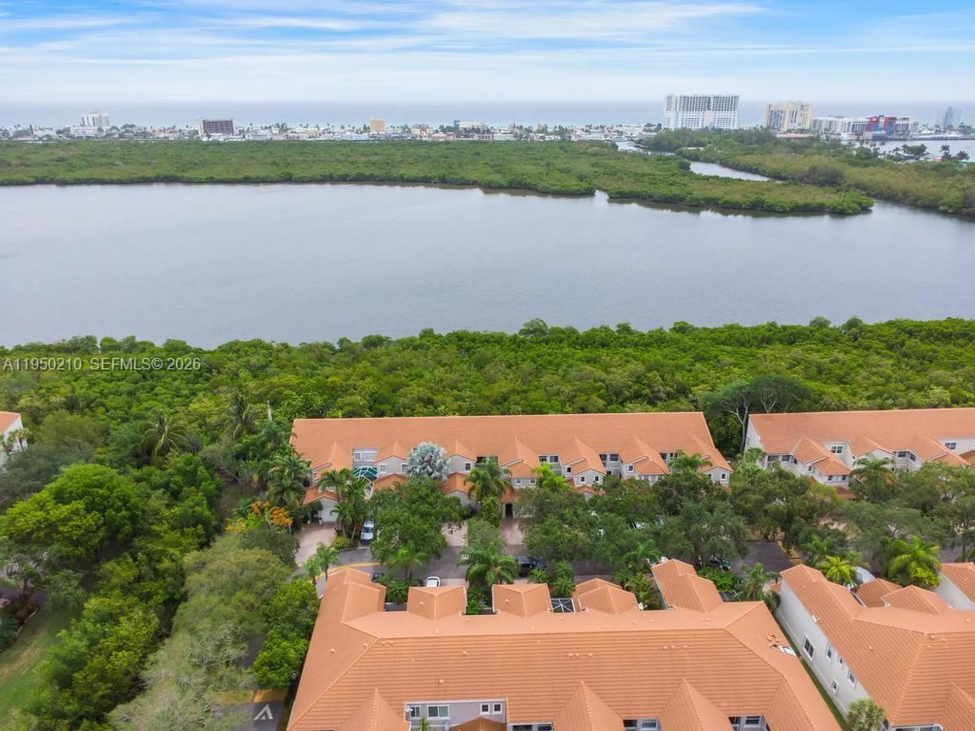 1140 Canella Lane Hollywood FL 33019