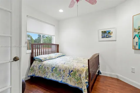 1140 Canella Lane Hollywood FL 33019