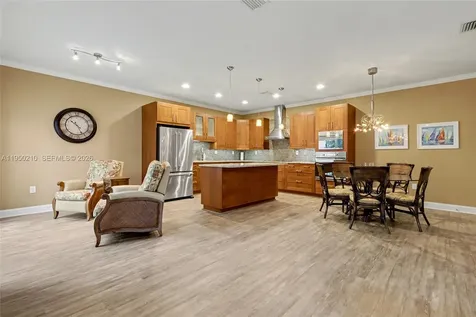1140 Canella Lane Hollywood FL 33019