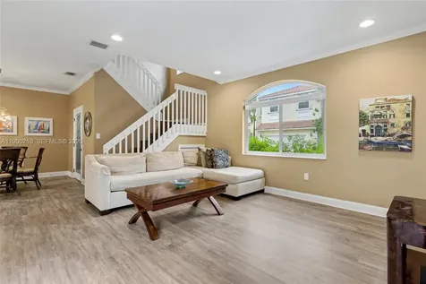 1140 Canella Lane Hollywood FL 33019