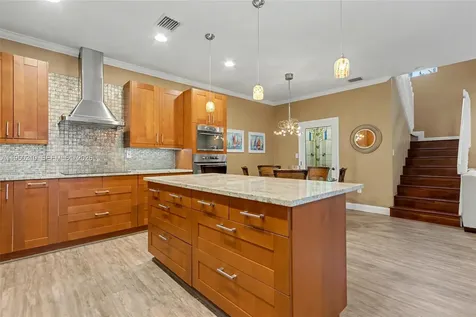 1140 Canella Lane Hollywood FL 33019