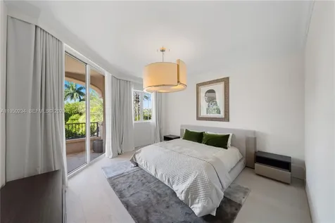 7124 Fisher Island Drive Miami Beach FL 33109
