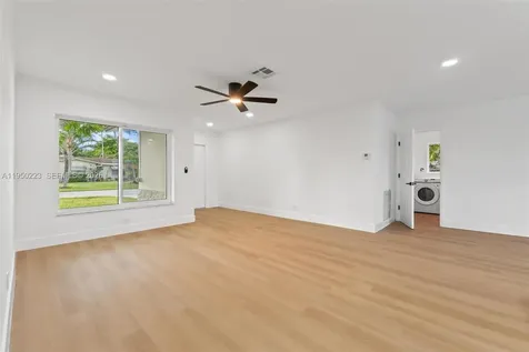 4440 NW 19th Avenue Oakland Park FL 33309