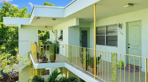 2031 Dewey Street Hollywood FL 33020