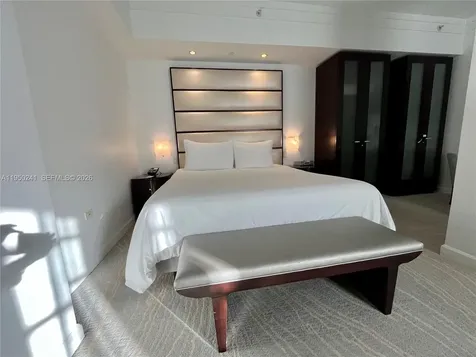4391 Collins Avenue Miami Beach FL 33140