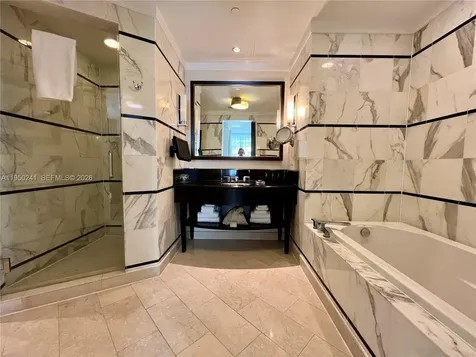 4391 Collins Avenue Miami Beach FL 33140