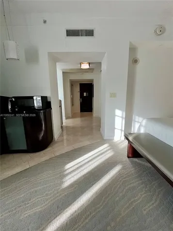 4391 Collins Avenue Miami Beach FL 33140