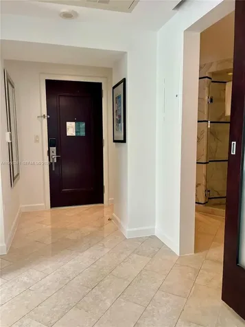 4391 Collins Avenue Miami Beach FL 33140