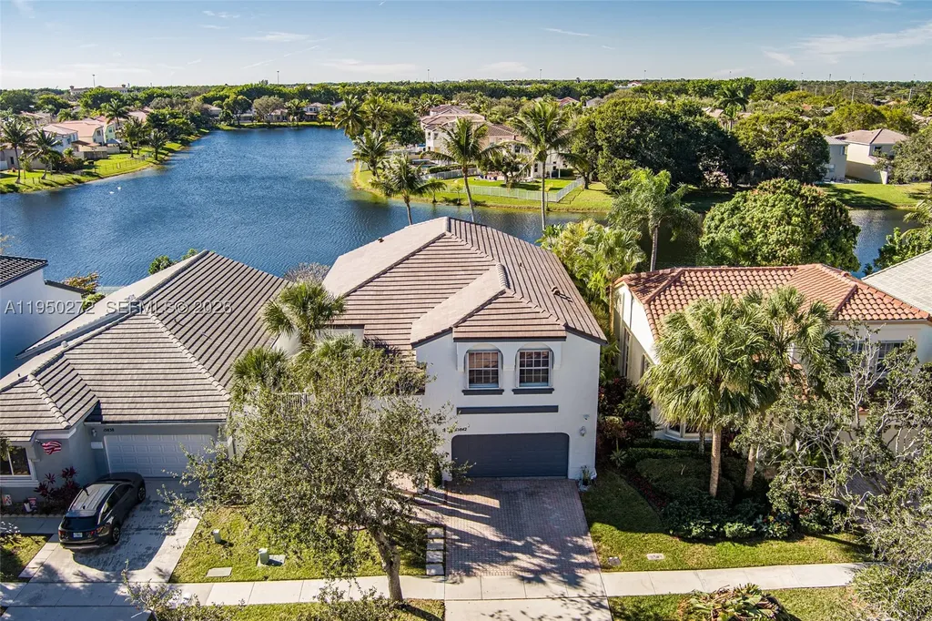 15842 NW 10th Street Pembroke Pines FL 33028