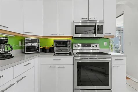 15842 NW 10th Street Pembroke Pines FL 33028