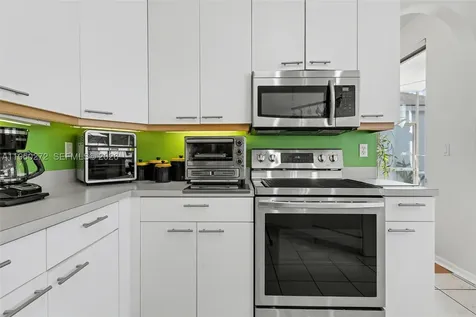15842 NW 10th Street Pembroke Pines FL 33028