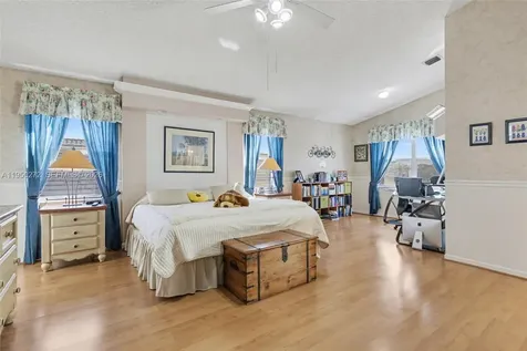15842 NW 10th Street Pembroke Pines FL 33028