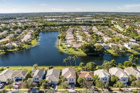 15842 NW 10th Street Pembroke Pines FL 33028