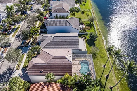 15842 NW 10th Street Pembroke Pines FL 33028