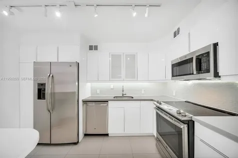 100 Bayview Drive Sunny Isles Beach FL 33160