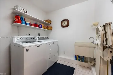 108 Ridgewood Avenue Clewiston FL 33440