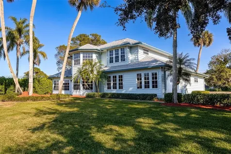 108 Ridgewood Avenue Clewiston FL 33440